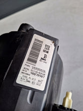 Laden Sie das Bild in den Galerie-Viewer, Frontscheinwerfer Toyota Auris 81110-02K60 LED Rechts Scheinwerfer Headlight