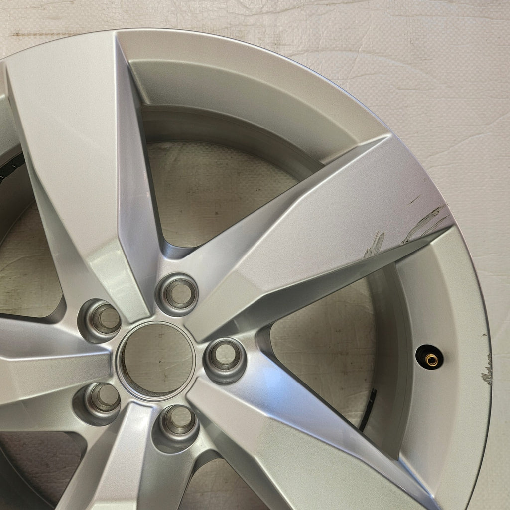 1x Alufelge 17 Zoll 6.5" 5x112 39ET 2GM601025A VW T-Cross Rim Wheel FEL8174270784ji