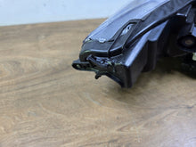 Load image into Gallery viewer, Frontscheinwerfer Toyota Yaris Links Scheinwerfer Headlight