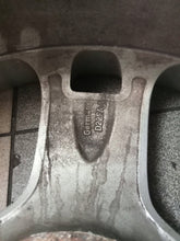 Load image into Gallery viewer, 1x Alufelge 17 Zoll 30714965 Volvo S40 I Rim Wheel FEL5553350443ue
