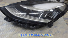 Load image into Gallery viewer, Frontscheinwerfer Tesla Model 3 1077375-00-C LED Links Scheinwerfer Headlight