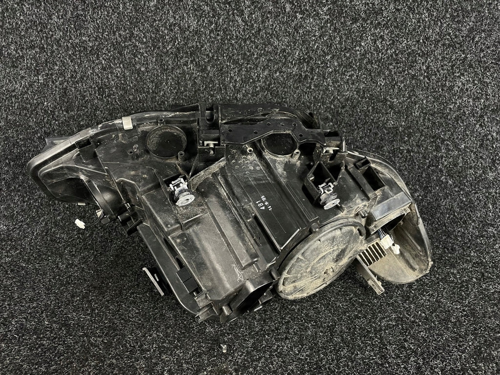 Frontscheinwerfer BMW F32 7399110 7377841 Ein Stück (Rechts oder Links)