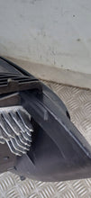 Laden Sie das Bild in den Galerie-Viewer, Frontscheinwerfer Renault Master 260105567R Rechts Scheinwerfer Headlight