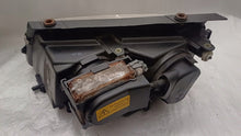 Laden Sie das Bild in den Galerie-Viewer, Frontscheinwerfer VW Passat Xenon Rechts Scheinwerfer Headlight SCH2935549320cd