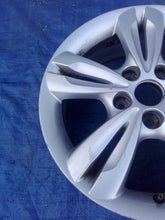 Laden Sie das Bild in den Galerie-Viewer, 1x Alufelge 17 Zoll 6.5" 5x114.3 48ET Hyundai Ix35 Rim Wheel FEL1340204112xi