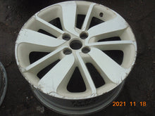 Load image into Gallery viewer, 1x Alufelge 17 Zoll 7.0&quot; 4x100 44ET Glanz Schwarz 403008014 Mg Captur Clio 1