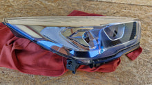 Laden Sie das Bild in den Galerie-Viewer, Frontscheinwerfer Ford Kuga GV41-13W029-CH Rechts Scheinwerfer Headlight