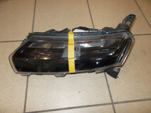 Laden Sie das Bild in den Galerie-Viewer, Frontscheinwerfer Dacia Spring LED Links Scheinwerfer Headlight