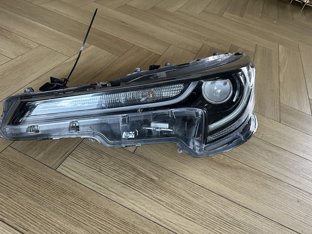 Frontscheinwerfer Toyota Corolla 81150-02S70 Full LED Rechts oder Links