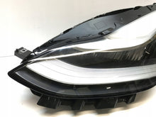 Laden Sie das Bild in den Galerie-Viewer, Frontscheinwerfer Tesla Model 3 1077375-00-C LED Links Scheinwerfer Headlight