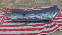 Laden Sie das Bild in den Galerie-Viewer, Frontscheinwerfer Hyundai Kona 92207J90 Links Scheinwerfer Headlight SCH1724231253oa