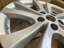 Load image into Gallery viewer, 1x Alufelge 17 Zoll 7.0" 5x114.3 47ET Glanz Silber 403000095R Renault Latitude FEL7726275196bs