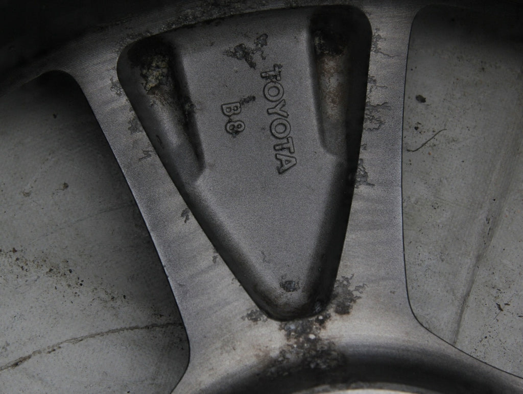 1x Alufelge 18 Zoll 8.0" 5x114.3 35ET Glanz Silber Lexus Rx Ii Rim Wheel