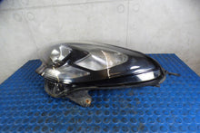 Laden Sie das Bild in den Galerie-Viewer, Frontscheinwerfer Opel Corsa E 13381335 1EF01183001 Rechts Headlight SCH2349998813wu