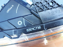 Laden Sie das Bild in den Galerie-Viewer, Frontscheinwerfer Mitsubishi L200 8301C738 Rechts Scheinwerfer Headlight