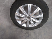 Load image into Gallery viewer, 1x Alufelge 17 Zoll 6.5" 5x112 33ET Glanz Silber 5N0601025D VW Tiguan Rim Wheel FEL8829902819ar