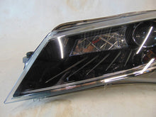 Laden Sie das Bild in den Galerie-Viewer, Frontscheinwerfer Skoda Superb III 3V1941015B Xenon Links Scheinwerfer Headlight