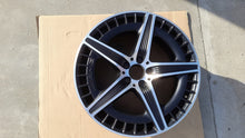 Laden Sie das Bild in den Galerie-Viewer, 1x Alufelge 20 Zoll 9.5&quot; 5x112 52ET A2954012700 Mercedes-Benz Amg Eqe Rim Wheel