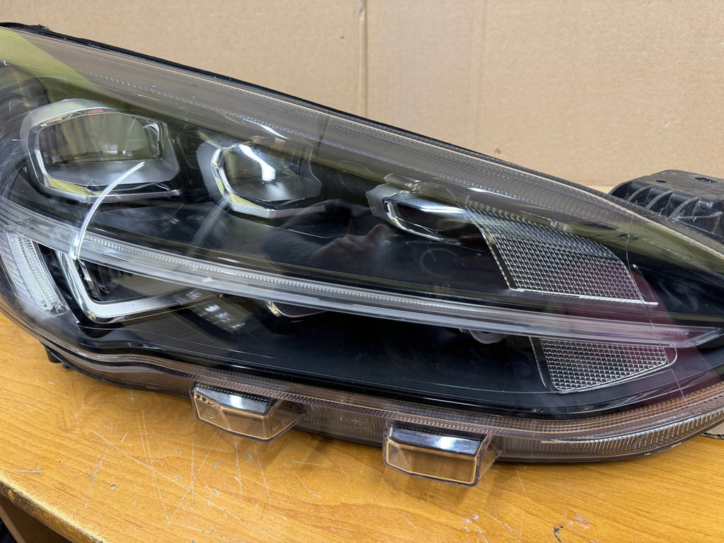 Frontscheinwerfer Ford Focus JX7B-13B626-AE LED Rechts Scheinwerfer Headlight