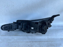 Laden Sie das Bild in den Galerie-Viewer, Frontscheinwerfer Hyundai Elantra 92102-F2 LED Rechts Scheinwerfer Headlight