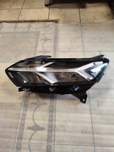 Laden Sie das Bild in den Galerie-Viewer, Frontscheinwerfer Dacia Sandero 260607161 LED Links Scheinwerfer Headlight
