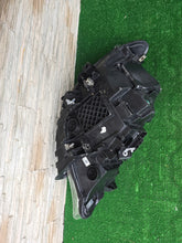 Laden Sie das Bild in den Galerie-Viewer, Frontscheinwerfer BMW 2 F22 F23 8738685 LED Links Scheinwerfer Headlight SCH9105651065qm