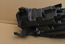 Laden Sie das Bild in den Galerie-Viewer, Frontscheinwerfer Skoda Octavia IV 030111823200 Rechts Scheinwerfer Headlight SCH9382287707yw
