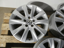 Laden Sie das Bild in den Galerie-Viewer, 4x Alufelge 17 Zoll 7.0" 5x112 43ET Matt Silber 5N0601025M VW Tiguan Rim Wheel FEL3789077493lm