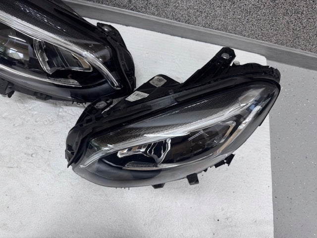 Frontscheinwerfer Mercedes-Benz W246 A2469065301 A2469066201 Ein Satz Headlight SCH4813639433ud