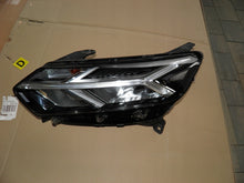 Laden Sie das Bild in den Galerie-Viewer, Frontscheinwerfer Dacia Sandero III Jogger 260605914R LED Links Headlight SCH9790689375ak
