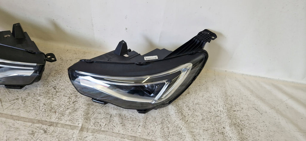 Frontscheinwerfer Opel Grandland X YP00016180 LED Ein Stück (Rechts oder Links)