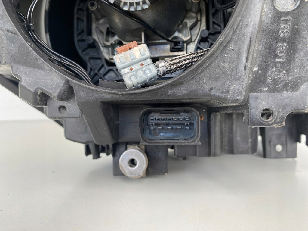 Frontscheinwerfer BMW 1 F21 F20 010741-21KOD 85122000 Links Headlight SCH7166149925uf