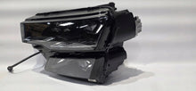 Laden Sie das Bild in den Galerie-Viewer, Frontscheinwerfer Skoda Karoq 57B941035B 002477430 Links Scheinwerfer Headlight SCH9409913166iu