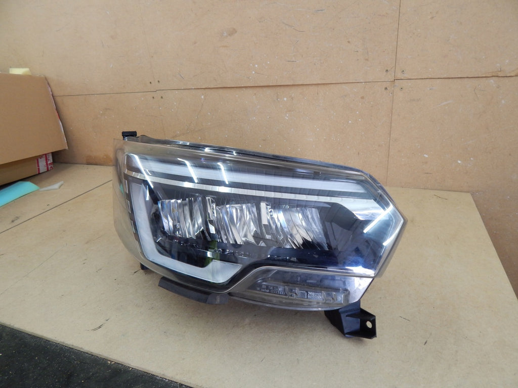 Frontscheinwerfer Renault Trafic 260102899R Rechts Scheinwerfer Headlight SCH3261454754cx