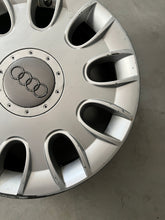 Load image into Gallery viewer, 1x Alufelge 17 Zoll 8.0&quot; 5x112 43ET Glanz Silber Audi Rim Wheel