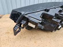 Laden Sie das Bild in den Galerie-Viewer, Frontscheinwerfer VW Id.4 11B941006B LED Rechts Scheinwerfer Headlight SCH9763886022je