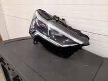 Laden Sie das Bild in den Galerie-Viewer, Frontscheinwerfer Audi Q3 83A941034 Rechts Scheinwerfer Headlight SCH4567374275bg