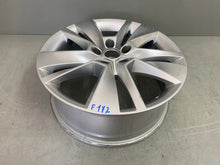 Laden Sie das Bild in den Galerie-Viewer, 1x Alufelge 18 Zoll 7.0&quot; 5x112 43ET 565601025C Skoda Kodiaq Rim Wheel