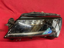 Laden Sie das Bild in den Galerie-Viewer, Frontscheinwerfer Skoda Superb III 3V1941015D LED FALSE Scheinwerfer Headlight SCH5729145335tp