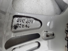 Laden Sie das Bild in den Galerie-Viewer, 1x Alufelge 15 Zoll 6.0" 5x100 38ET Glanz Silber 6V0601025M Skoda Fabia Iii FEL4069529669gt