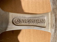 Laden Sie das Bild in den Galerie-Viewer, 1x Alufelge 16 Zoll 6.5&quot; 5x112 38ET A2054012400 Mercedes-Benz W205 Rim Wheel