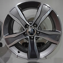 Laden Sie das Bild in den Galerie-Viewer, 4x Alufelge 17 Zoll 7.0" 5x112 48 5ET Glanz A2054010800 Mercedes-Benz Superb I FEL5651466239tz
