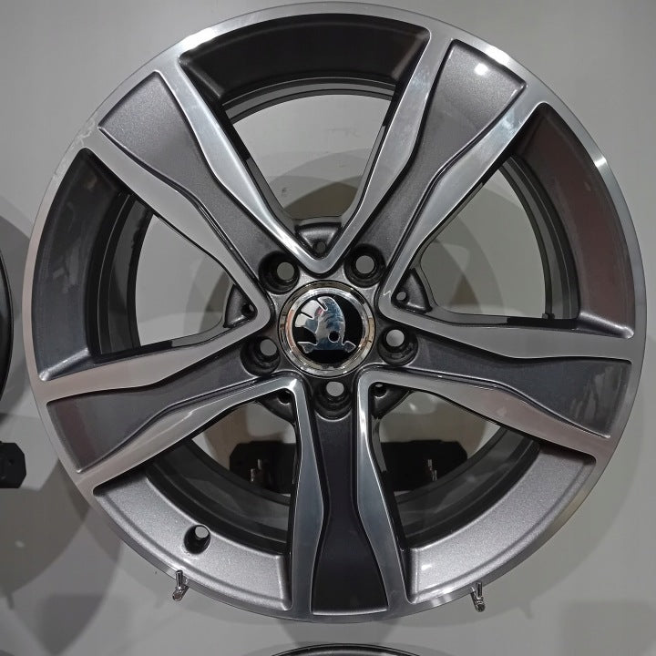 4x Alufelge 17 Zoll 7.0" 5x112 48 5ET Glanz A2054010800 Mercedes-Benz Superb I FEL5651466239tz