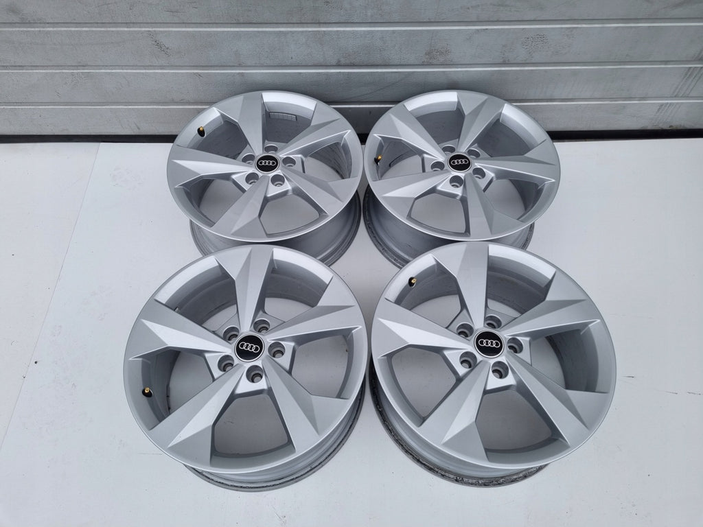 4x Alufelge 18 Zoll 8.0" 5x112 46ET Silber 8Y0601025J Audi B7 Octavia I Golf FEL5590780847uh