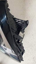 Laden Sie das Bild in den Galerie-Viewer, Frontscheinwerfer BMW U06 5A42247-04 LED Links Scheinwerfer Headlight SCH7857781585ol