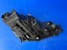 Laden Sie das Bild in den Galerie-Viewer, Frontscheinwerfer Audi A4 B9 8W0941033 8W0941773 LED Links Headlight