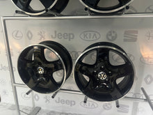 Laden Sie das Bild in den Galerie-Viewer, 4x Alufelge 17 Zoll 7.0" 5x120 55ET Glanz Schwarz 7H0601025C VW Caravelle FEL4251576372dz