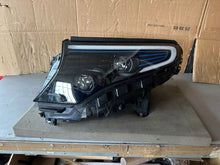 Laden Sie das Bild in den Galerie-Viewer, Frontscheinwerfer Mercedes-Benz Eqc A2939062701 Links Scheinwerfer Headlight SCH4549120887xm