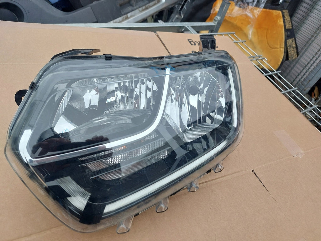 Frontscheinwerfer Dacia Duster 260609367 Links Scheinwerfer Headlight