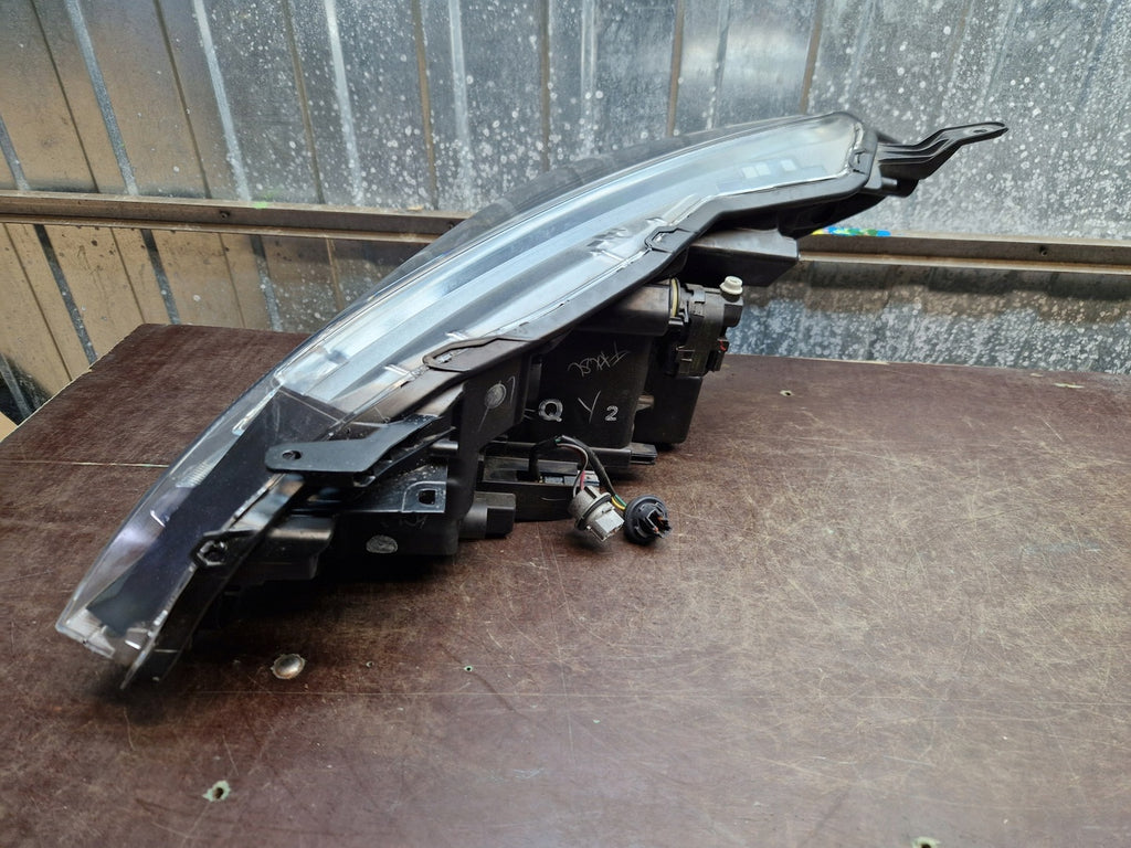 Frontscheinwerfer Toyota Yaris Rechts Scheinwerfer Headlight